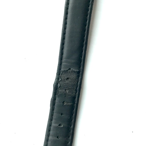 Fujitsu tachometer watch (need new battery) used , leather band has wear sign - Picture 3 of 8